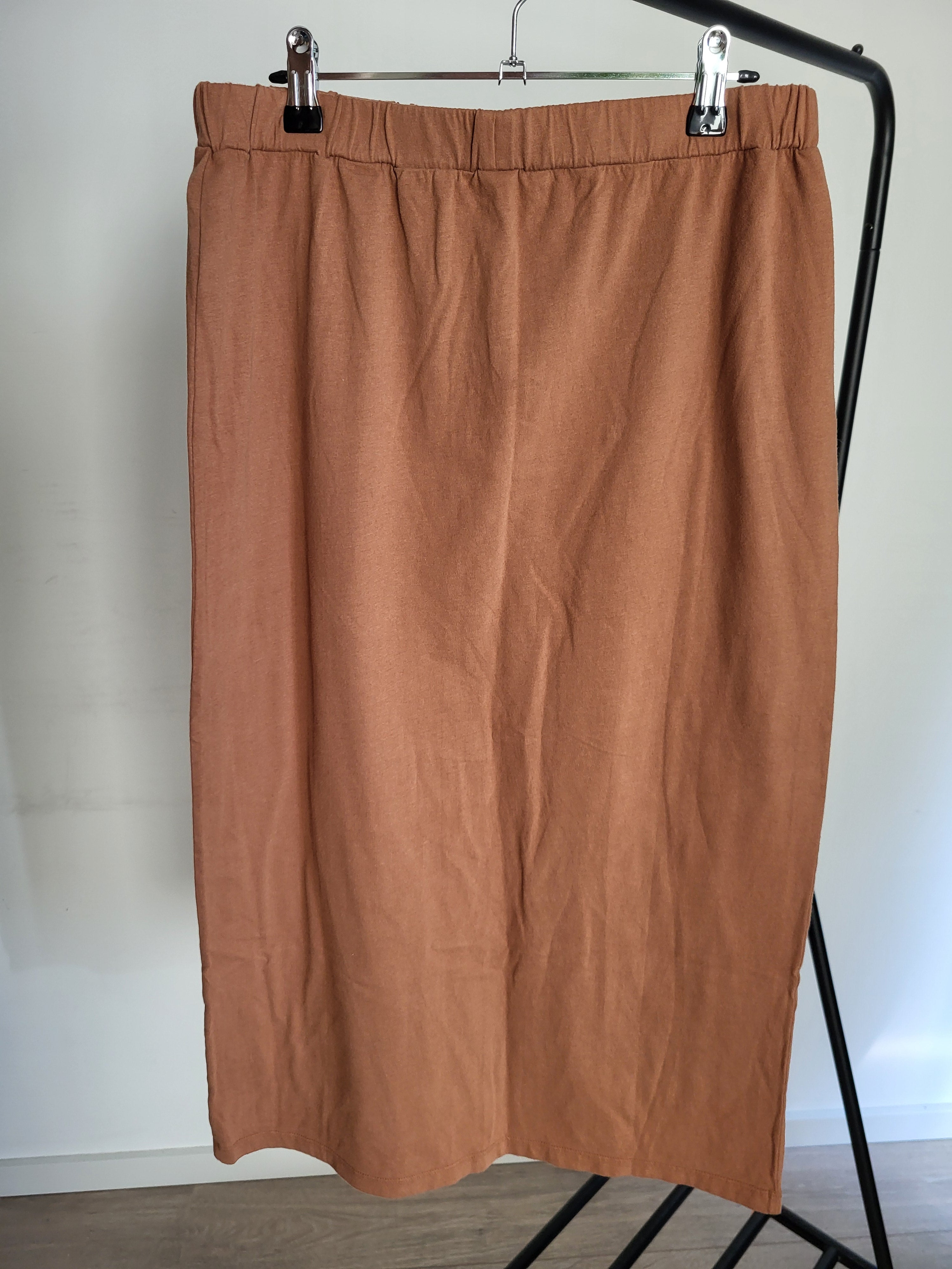 Pam Skirt In Tan Size M