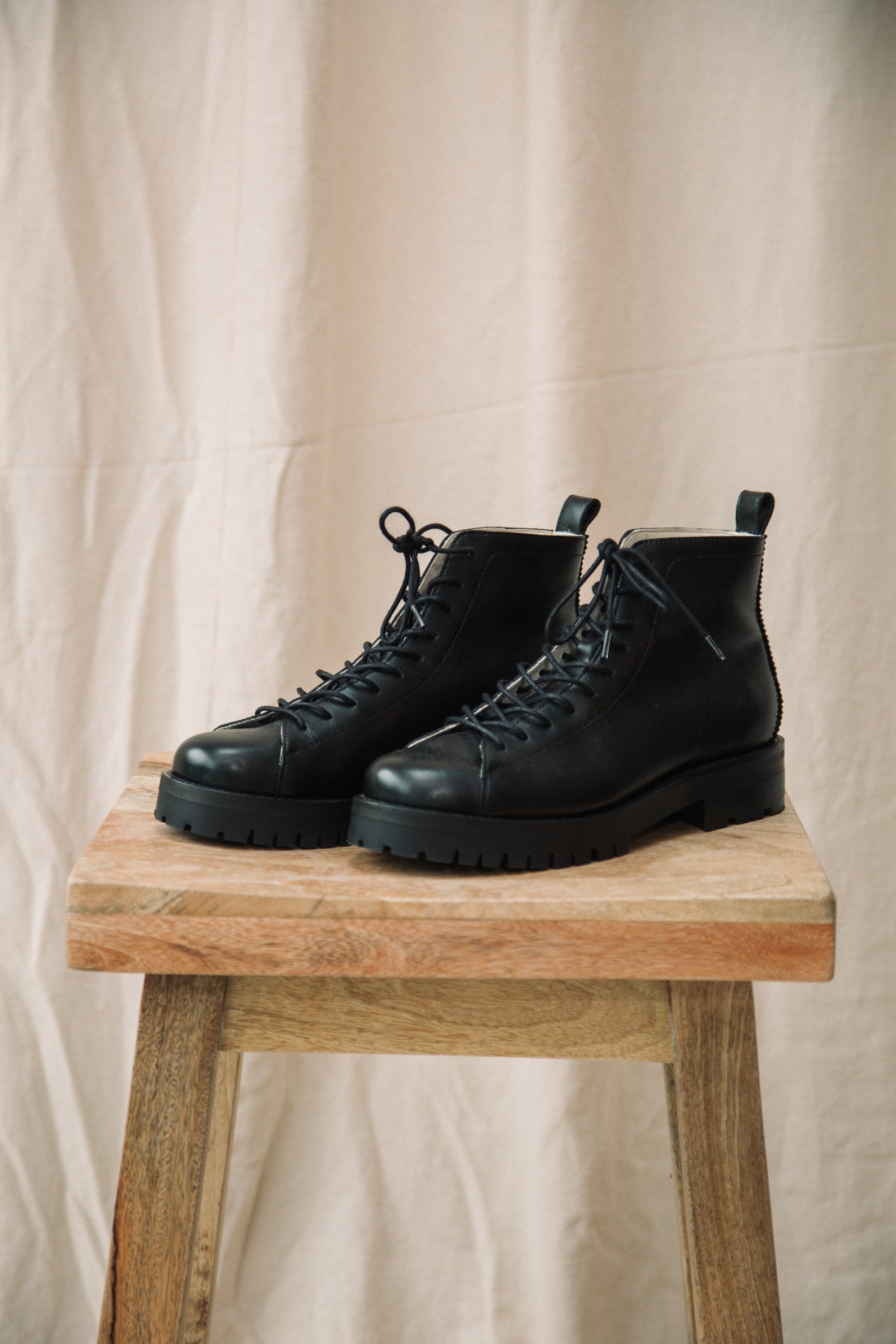 Sienna Leather Boot in Black