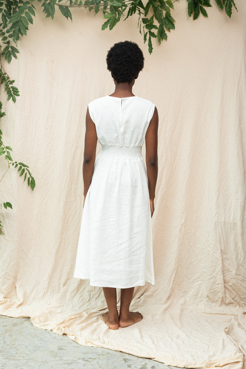 Ottillie-May Linen Dress in Snow White